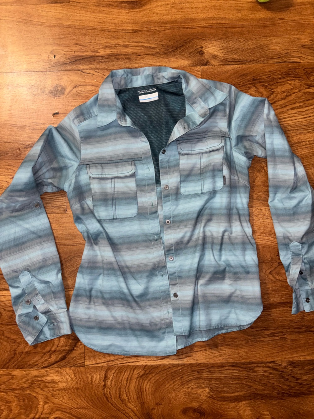 Women’s Columbia Omni-Wick Button Up Shirt
